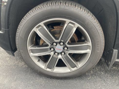 Used 2017 GMC Acadia Denali w/ Technology Package image 29