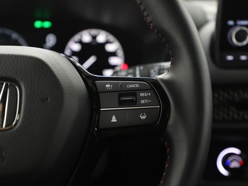 Used 2025 Honda HR-V Sport image 27