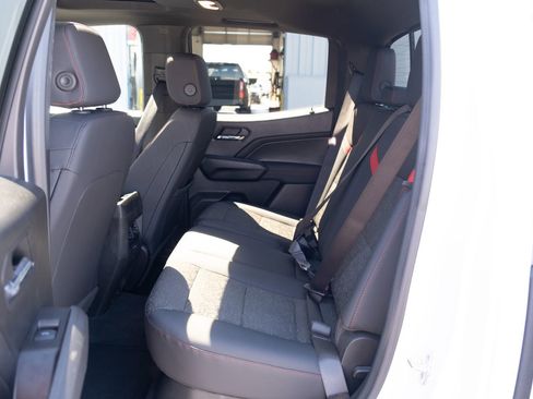 Used 2024 Chevrolet Colorado Z71 w/ Z71 Convenience Package 2 AWD/4WD image 14