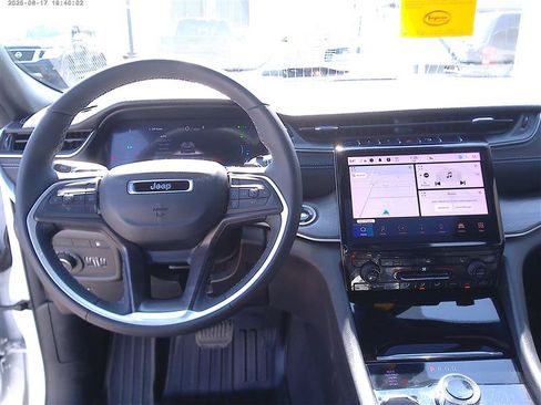 Used 2024 Jeep Grand Cherokee Limited 4xe AWD/4WD image 10