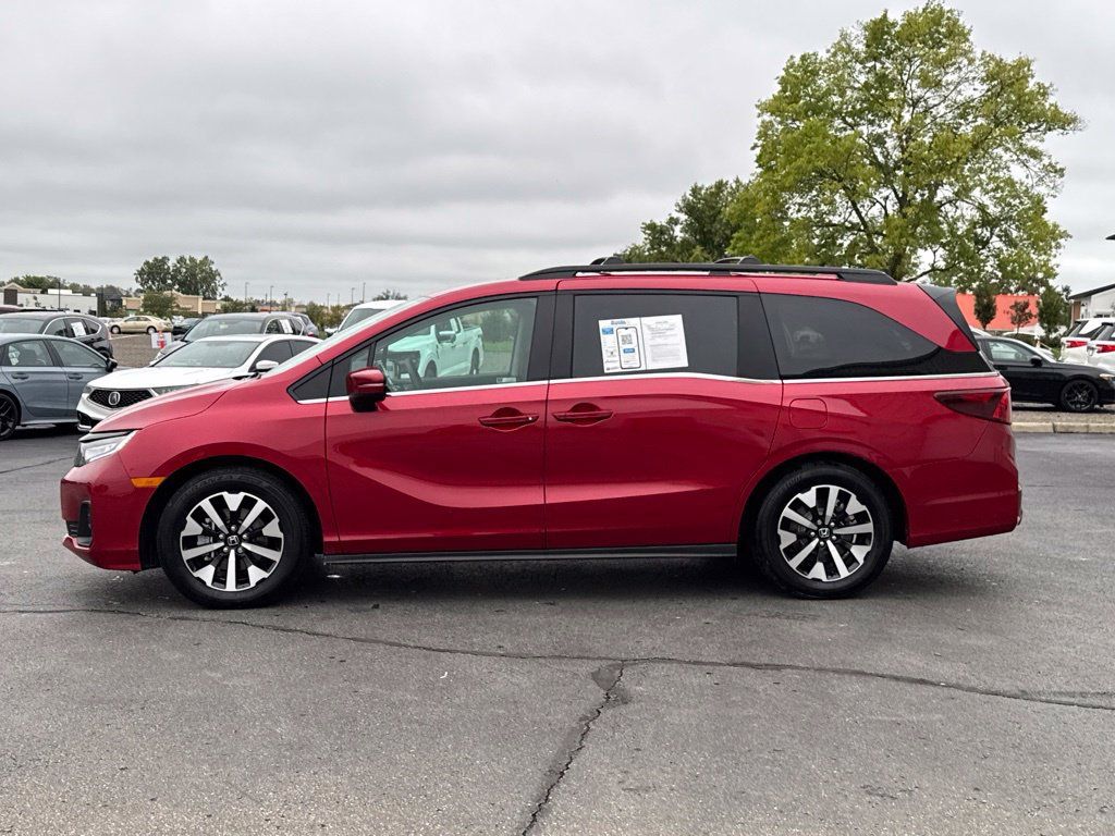Certified 2026 Honda Odyssey EX-L image 4