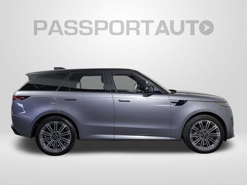 Used 2025 Land Rover Range Rover Sport Dynamic SE AWD/4WD image 8