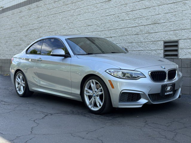 Used 2015 BMW M235i Coupe RWD image 17