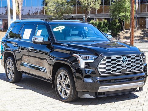 Used 2024 Toyota Sequoia Capstone AWD/4WD image 3