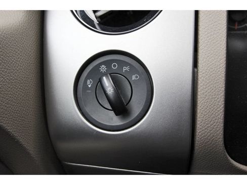 Used 2013 Ford Expedition Limited RWD image 19