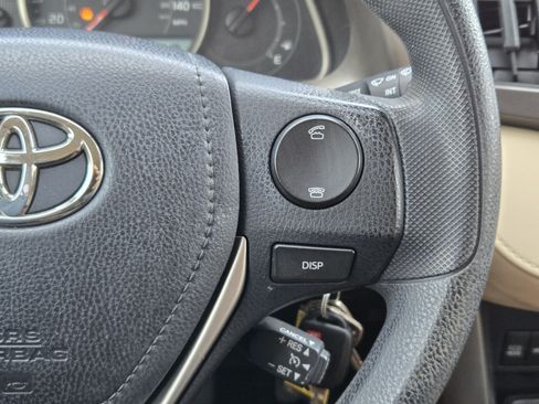 Used 2013 Toyota RAV4 LE FWD image 25
