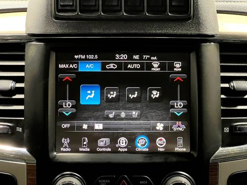 Used 2015 RAM 2500 Laramie AWD/4WD image 28