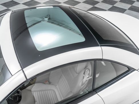 Used 2013 Mercedes-Benz SL 550 image 38