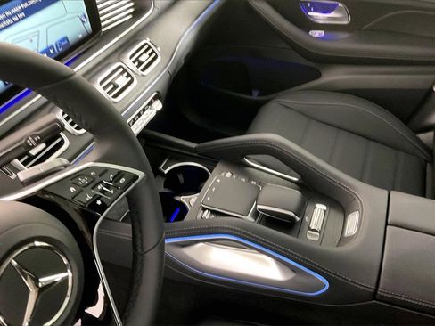 New 2026 Mercedes-Benz GLS 450 4MATIC image 8