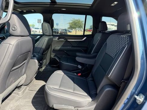 Used 2025 GMC Acadia Denali w/ Super Cruise Package AWD/4WD image 14