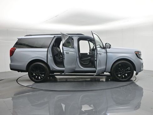 New 2025 Ford Expedition Max Platinum w/ Stealth Appearance Package image 4
