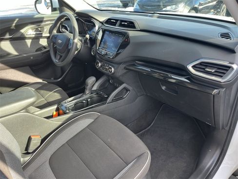 Certified 2023 Chevrolet TrailBlazer LT w/ Convenience Package image 27