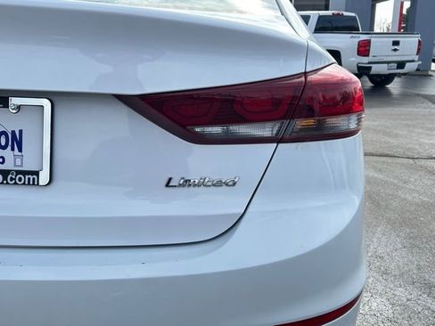 Used 2017 Hyundai Elantra Limited w/ Limited Tech Package 04 image 13