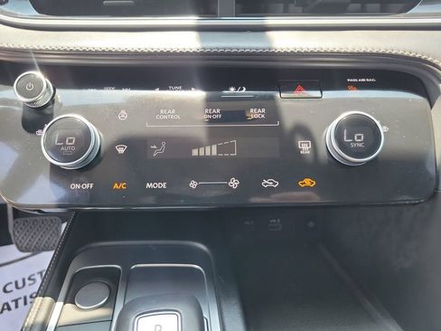 Used 2024 INFINITI QX60 Pure AWD/4WD image 31