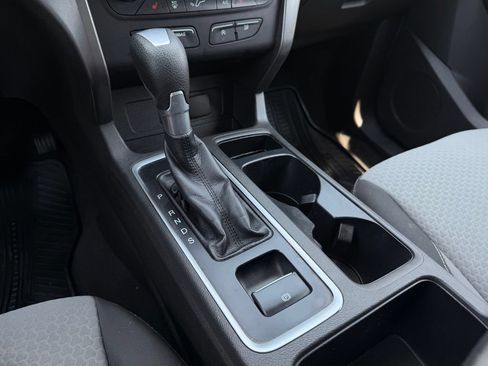 Used 2017 Ford Escape SE w/ SE Cold Weather Package FWD image 21