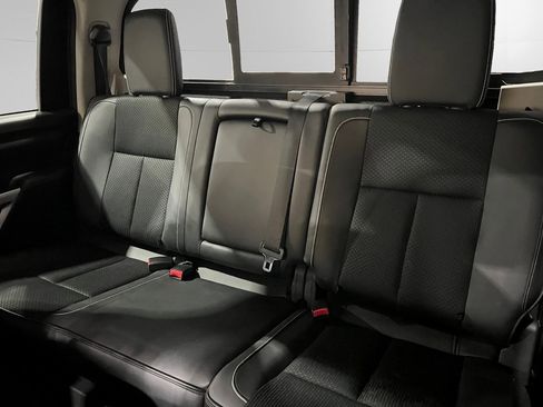 Used 2018 Nissan Titan PRO-4X image 20