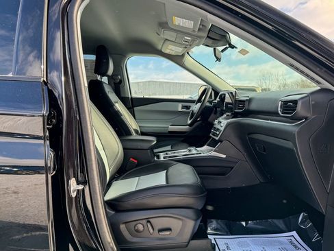Certified 2024 Ford Explorer XLT w/ Equipment Group 202A image 12