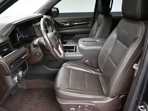 Used 2021 GMC Yukon Denali w/ Denali Premium Package AWD/4WD image 15