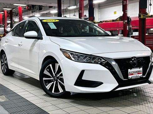 Used 2021 Nissan Sentra SV w/ SV Premium Package image 2