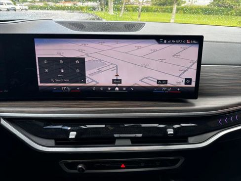 Used 2024 BMW X6 xDrive40i w/ Premium Package image 12