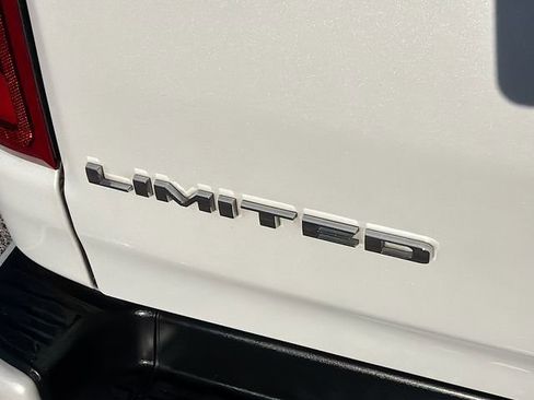 Used 2023 RAM 1500 Limited w/ Body Color Bumper Group image 11