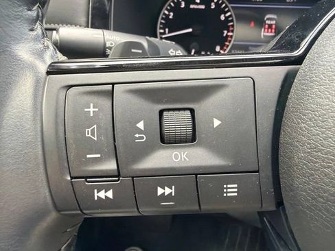 Used 2024 Nissan Pathfinder SL w/ SL Premium Package FWD image 36