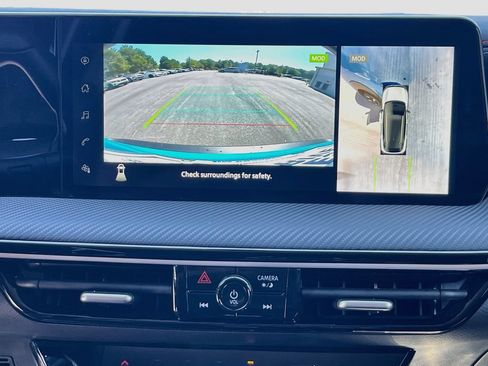 Used 2025 Nissan Kicks SR FWD image 23