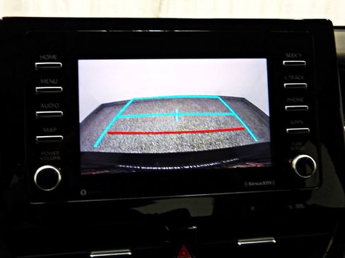 Used 2021 Toyota Camry SE AWD/4WD image 16