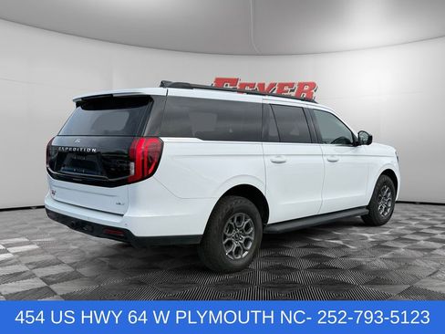Used 2025 Ford Expedition Max Active AWD/4WD image 5