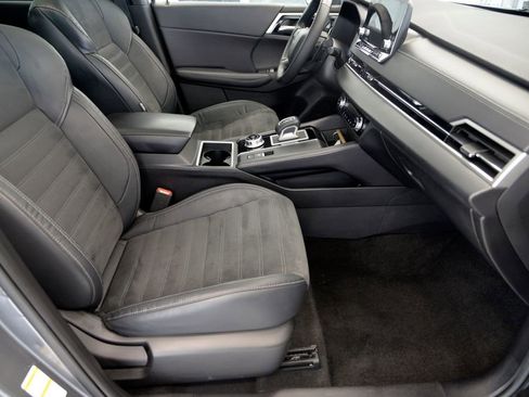 Used 2023 Mitsubishi Outlander SE image 31