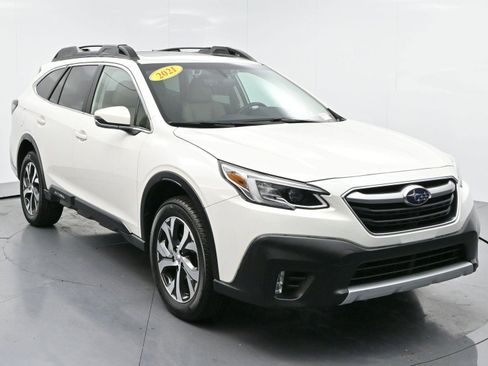 Used 2021 Subaru Outback Limited XT image 2