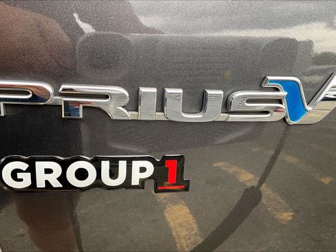 Used 2015 Toyota Prius V Three FWD image 30