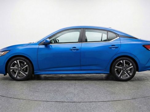 Used 2025 Nissan Sentra SV FWD image 5