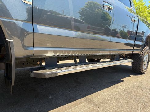 Used 2019 Ford F250 XLT w/ XLT Premium Package AWD/4WD image 14