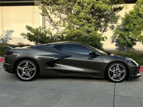 Used 2020 Chevrolet Corvette Stingray Premium Cpe w/ 3LT Preferred Equipment Group RWD image 3