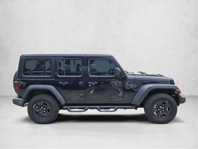 Used 2024 Jeep Wrangler Unlimited Sport AWD/4WD image 4