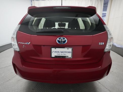 Used 2014 Toyota Prius V Two FWD image 27