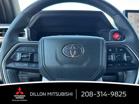 Used 2025 Toyota Tacoma TRD Sport AWD/4WD image 22