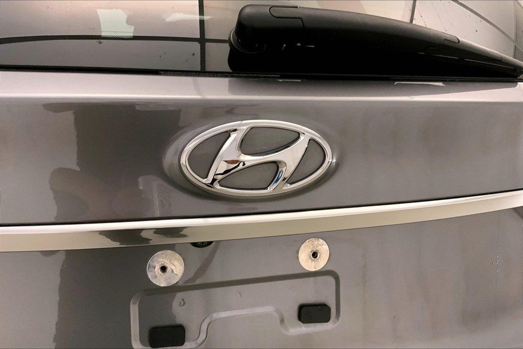 Used 2019 Hyundai Santa Fe Limited FWD image 30