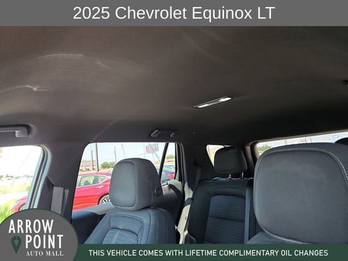 Used 2025 Chevrolet Equinox LT FWD image 22