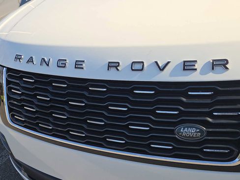 Used 2019 Land Rover Range Rover SV Autobiography Dynamic image 12