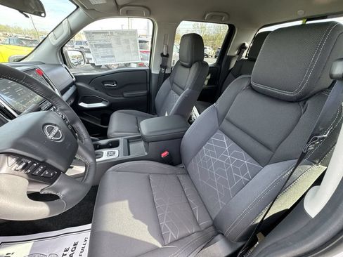 New 2026 Nissan Frontier SV w/ SV Convenience Package AWD/4WD image 11