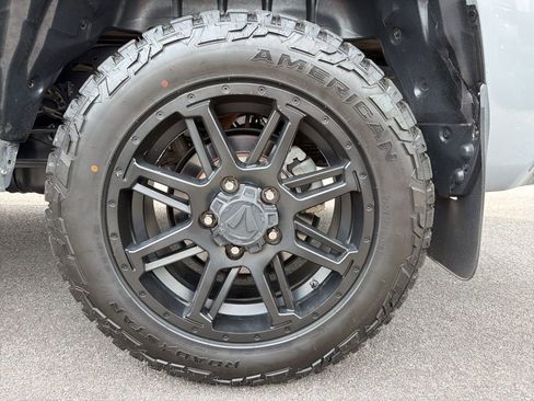 Used 2020 Toyota Tundra SR5 w/ SR5 Upgrade Package AWD/4WD image 13
