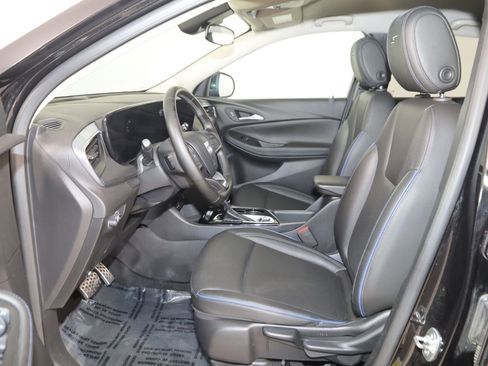 Used 2025 Buick Encore GX Sport Touring AWD/4WD image 10