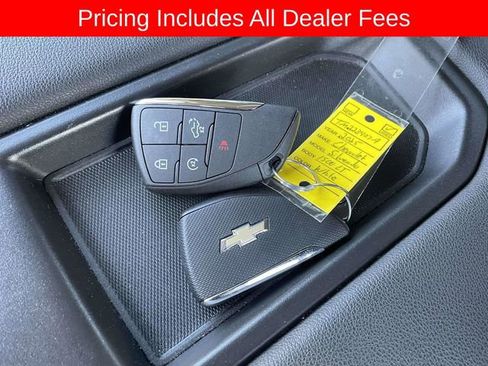 Used 2025 Chevrolet Silverado 1500 LT AWD/4WD image 32