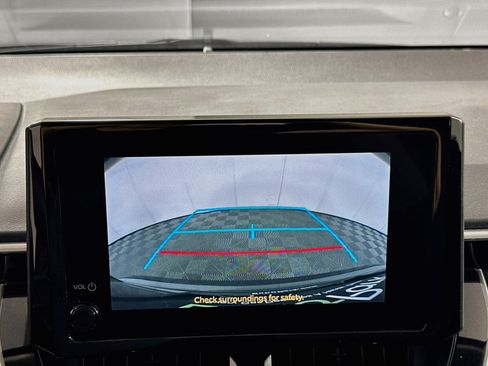 Used 2025 Toyota Corolla LE FWD image 21