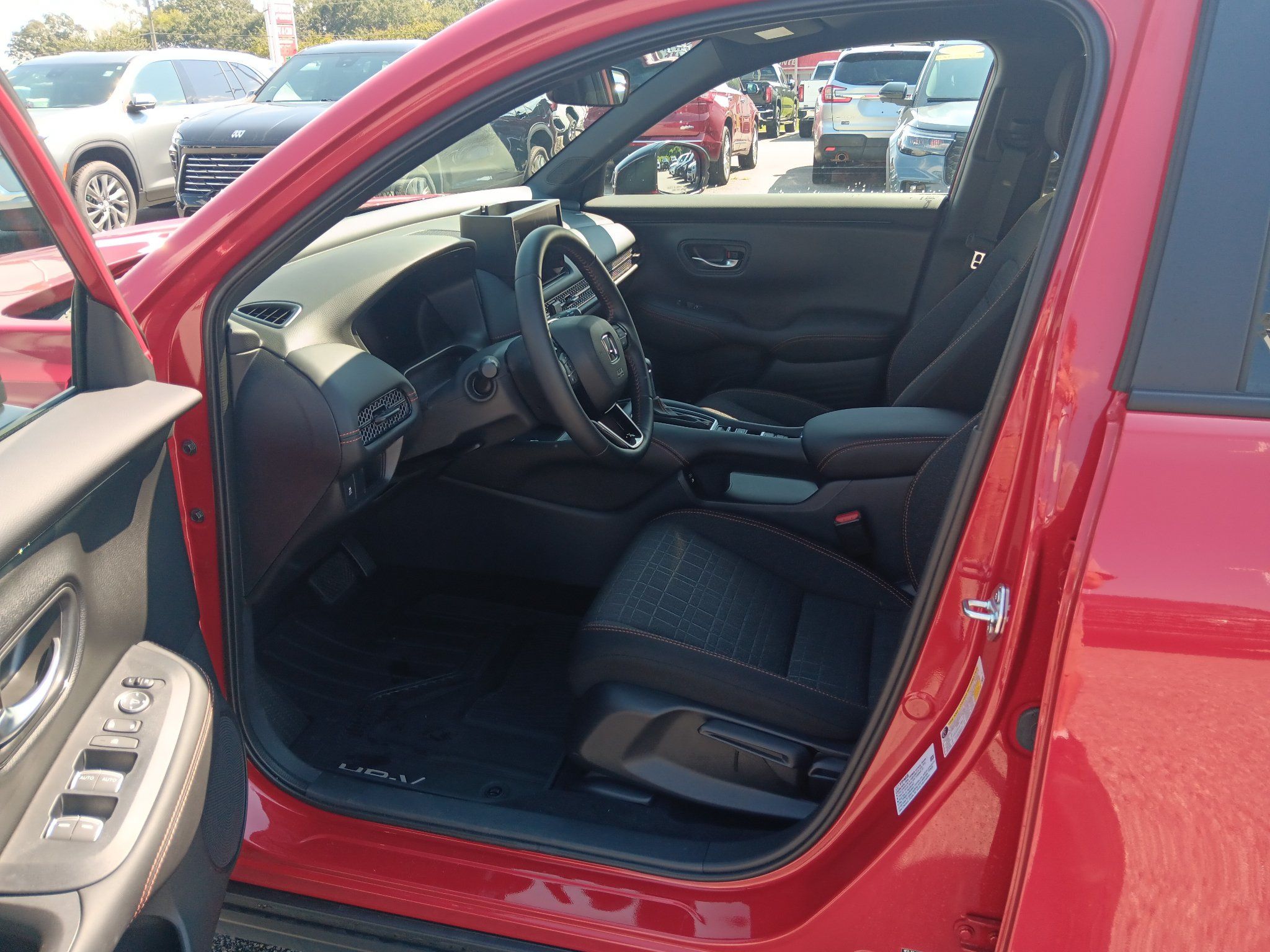 Used 2027 Honda HR-V Sport image 11
