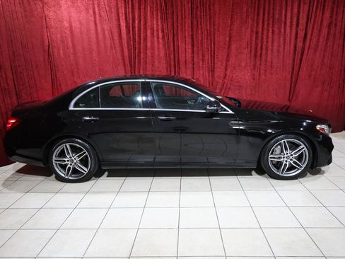 Used 2019 Mercedes-Benz E 300 image 8