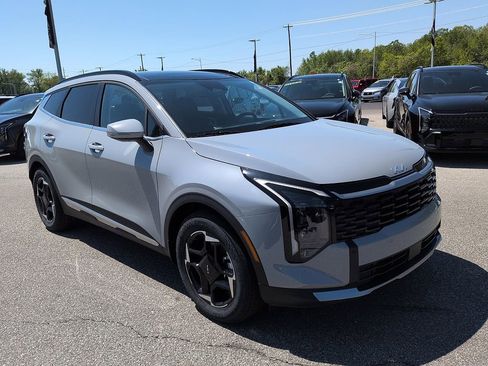 New 2026 Kia Sportage EX FWD image 1