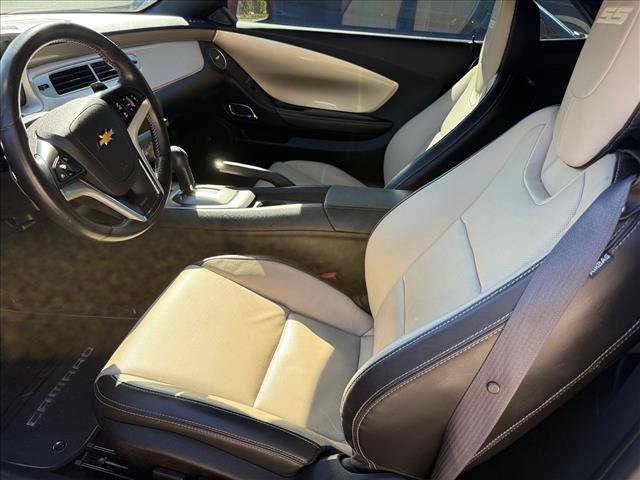 Used 2014 Chevrolet Camaro SS w/ RS Package RWD image 4